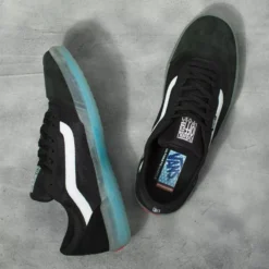 Vans Ave Black/ White -Ski Apparatuur Winkel Vans Ave Black White Top Overview