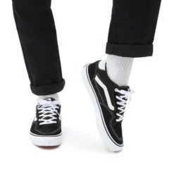 Vans Rowan Black/ True White -Ski Apparatuur Winkel Vans Rowan Black True White Model Feet