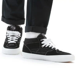 Vans Skate Half Cab Black/White -Ski Apparatuur Winkel Vans Skate Half Cab Black White Model
