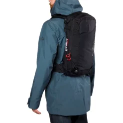 Dakine Poacher RAS 18L Backpack Black -Ski Apparatuur Winkel dakine poacher ras 18l backpack black model
