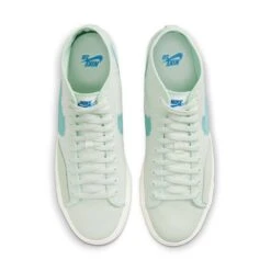 Blazer Court Mid Premium Barely Green/Barely Green/Sail/Boarder Blue -Ski Apparatuur Winkel nike sb blazer court mid premium barely greenbarely greensailboarder blue top
